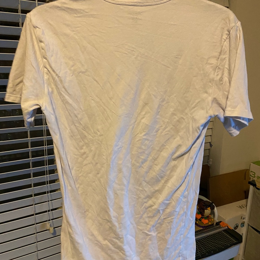 Basic white tank - Picture 2 of 3